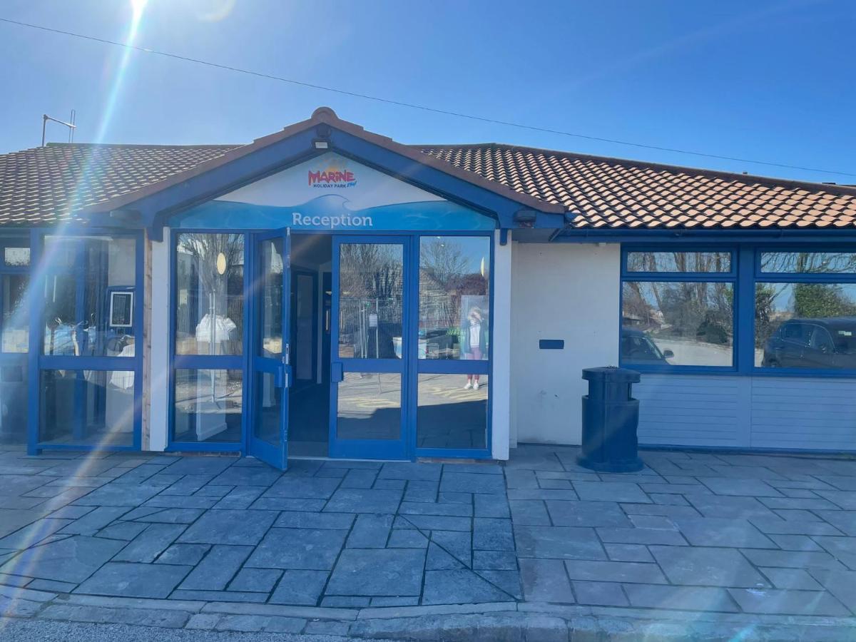 Hotel 341 Family Caravan At Marine Holiday Park, Sleeps 6 Rhyl Esterno foto