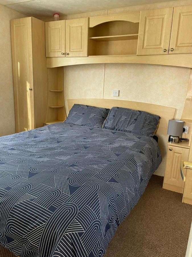 Hotel 341 Family Caravan At Marine Holiday Park, Sleeps 6 Rhyl Esterno foto